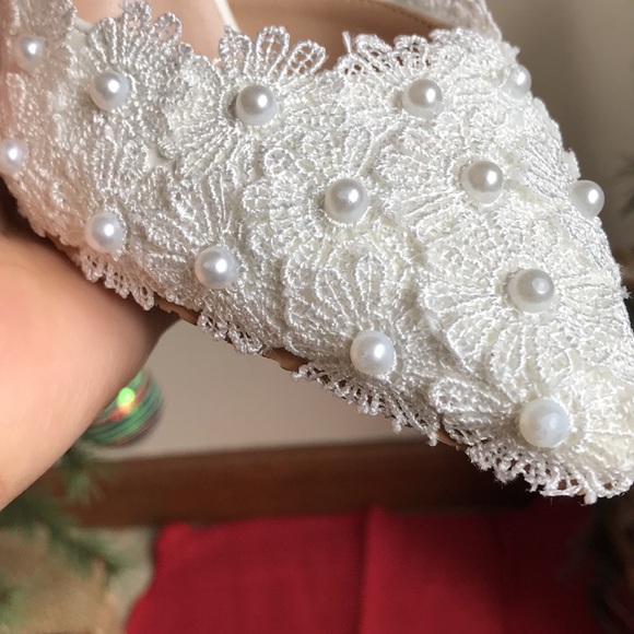 Gorgeous white heels 🤍 - Picture 5 of 9